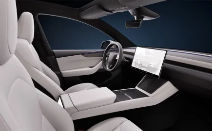 Tesla: Μεγαλύτερη αυτονομία για το Model 3, νέο εσωτερικό για το Model Y