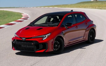 Η Toyota GR Corolla εισβάλλει στην Ευρώπη με 296 ίππους!