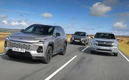 Hyundai Tucson vs Toyota RAV4 vs Mitsubishi Outlander: Η ελίτ των PHEV SUV συγκρούεται