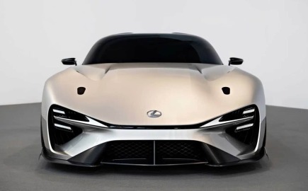 Η Toyota ετοιμάζει το πρώτο της ηλεκτρικό αυτοκίνητο με μπαταρία στερεάς κατάστασης