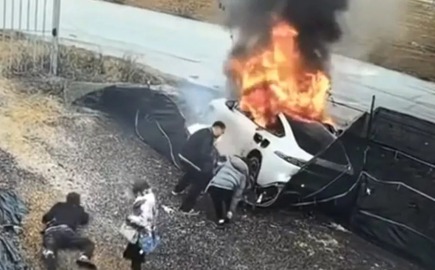 Το σοκαριστικό ατύχημα EV που οδήγησε σε απαγόρευση κρυφών λαβών [video]