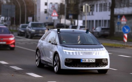 Η VW ξεκινά δοκιμές με το αυτόνομο ερευνητικό όχημα Gen.Urban