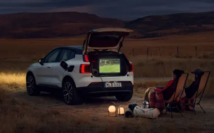 Tο Volvo EX30 γίνεται τώρα και κινητό power bank