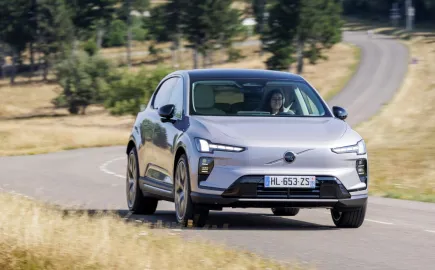 Volvo EX60 P10 AWD – Το ηλεκτρικό SUV που ανατρέπει τα δεδομένα