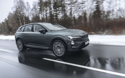 Το νέο Volvo EX60 αλλάζει τα δεδομένα στα ηλεκτρικά SUV