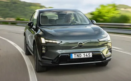 Volvo EX60: Μπορεί να «δει» ελάφια πίσω από τις στροφές πριν φτάσετε εκεί