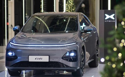 Το XPENG G6 κάνει την πρώτη του επίσημη εμφάνιση στο Golden Hall