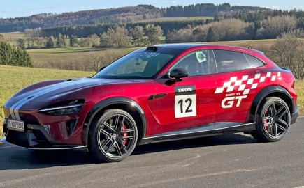 Νέο Xiaomi YU7 GT: Μοιάζει με Ferrari Purosangue αλλά με περισσότερη ισχύ