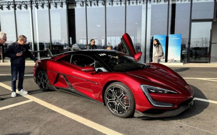 BYD Yangwang U9: Οδηγώντας το ταχύτερο αυτοκίνητο παραγωγής στον κόσμο