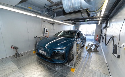 Ποια EV αντέχουν πραγματικά στα μεγάλα χειμερινά ταξίδια σύμφωνα με την ADAC