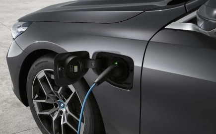 ADAC: Χάνεις έως και 30% ενέργεια χωρίς να το ξέρεις – Το μεγάλο λάθος στη φόρτιση