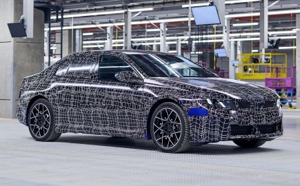 Η BMW κατασκεύασε το πρώτο ηλεκτρικό sedan Neue Klasse i3