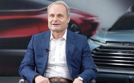 Wolfgang Egger, σχεδιαστής της BYD: «Το αυτοκίνητο δεν είναι μόνο για οδήγηση»
