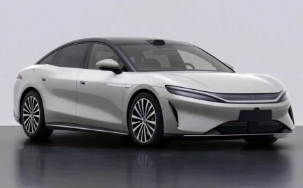 Η BYD «χτυπά» τη Mercedes! Νέο πολυτελές sedan με 764 PS και αυτονομία άνω των 1.000 Km
