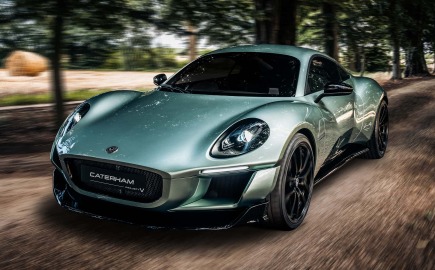 Η «μικρή» Caterham κάνει αυτό που δεν έκανε η Tesla