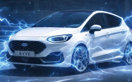 Το ηλεκτρικό Ford Fiesta επιστρέφει πιο φθηνό από ποτέ με αυτονομία 500 Km