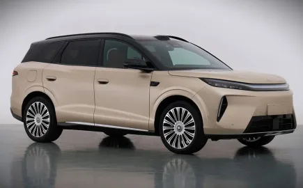 700 PS και τετρακίνηση για το νέο BYD Tang EV