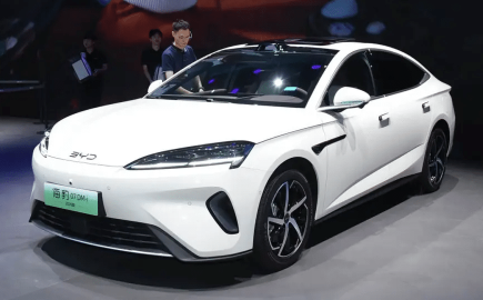 BYD Seal 07 DM-i 2026: Το PHEV sedan που αλλάζει τα δεδομένα με lidar και αυτονομία έως 230 km!