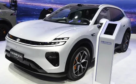 Changan Nevo Q06: Φορτίζει σε 9 λεπτά και κοστίζει 19 χιλιάρικα στη Κίνα