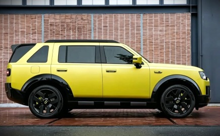 Νέο Freelander 8: Το υβριδικό «θηρίο» με 221 χλμ. ηλεκτρικής αυτονομίας