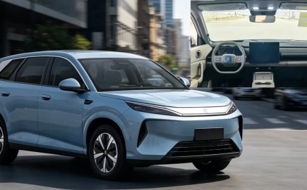 Πρώτες εικόνες από το εσωτερικό του νέου πισωκίνητου BYD Atto 3