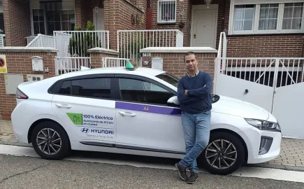 Hyundai IONIQ Ταξί: 440.000 Km με την ίδια μπαταρία… και συνεχίζει