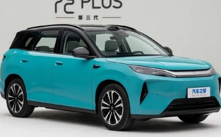 Το νέο BYD Atto 3 έρχεται με γκόλ από τα αποδυτήρια