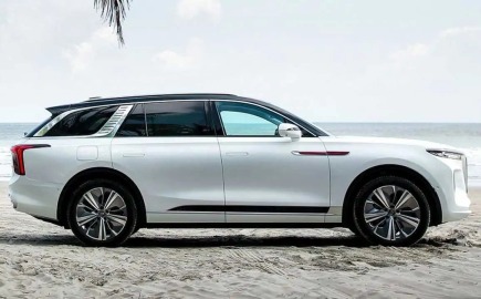 Ο αντίπαλος της Rolls-Royce στην Κίνα έρχεται στην Ευρώπη
