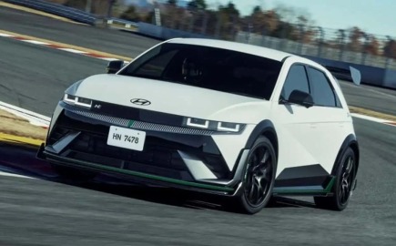 Η Porsche λατρεύει το Hyundai Ioniq 5 N: «Το έκαναν πραγματικά καλό»