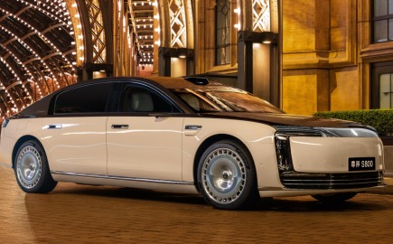 Το Maextro S800 σαρώνει την κινεζική αγορά πολυτελών sedan