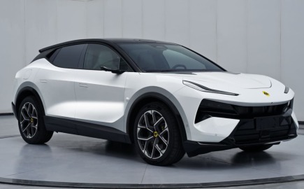 Νέο Lotus Eletre «For Me»: Το PHEV «θηρίο» των 1.400 PS με 0-100 κάτω από 3′ και φόρτιση σε 8 λεπτά