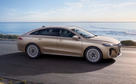 Roewe M7 DMH: Το νέο plug-in hybrid sedan με 2.050 km αυτονομίας και premium σχεδιασμό