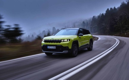 Ολοκαίνουργιο Jeep Compass e-Hybrid με €32.990 και 8ετή εργοστασιακή εγγύηση