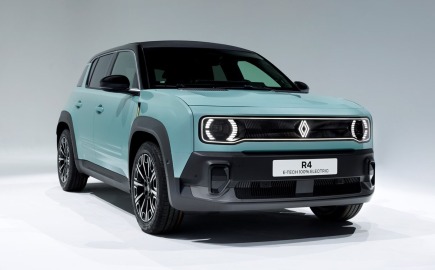 Πάτησε Ελλάδα το Renault 4 E-Tech – Εκδόσεις και τιμές
