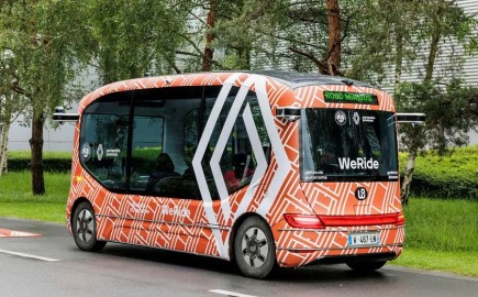 Renault: ρίχνει την προσοχή της στα δημόσια αυτόνομα λεωφορεία