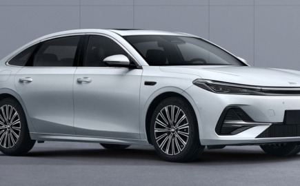 Geely Galaxy A7: Το υβριδικό σεντάν με 2.100 χλμ αυτονομίας και τιμή €12.300