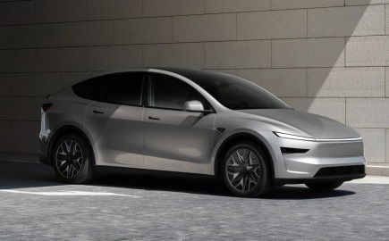 Tesla Model YL: Πρεμιέρα στις ΗΠΑ με «αλμυρή» τιμή
