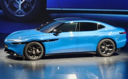 Η Volkswagen «χτυπά» την Κίνα με δύο νέα ηλεκτρικά «όπλα»