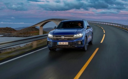 Το Volkswagen Touareg ετοιμάζεται για θεαματική ηλεκτρική επιστροφή!