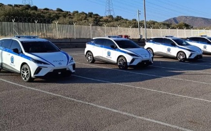 9 Ηλεκτρικά περιπολικά για την τροχαία Πατρών – Πύργου