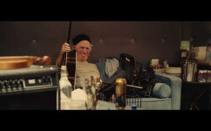 Συνεργασία Rolling Stones με Ρόμπερτ Σμιθ (The Cure) και Άνια Τέιλορ Τζόι (+video)