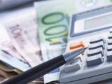Ηλεκτρονικές αποδείξεις: Ποιοι κινδυνεύουν με έξτρα φόρο 22%