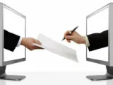 ΑΑΔΕ: Χιλιάδες «ραβασάκια» σε επιχειρήσεις για την υποχρεωτική ηλεκτρονική τιμολόγηση