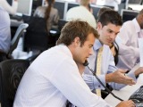 Μικρές απώλειες με μεγάλο τζίρο στο χρηματιστήριο