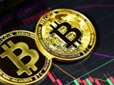 Το Bitcoin κάτω από τις $77.000 - Μεγάλα funds συνεχίζουν να αγοράζουν