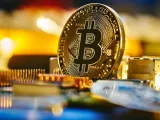 Βitcoin: «Σκαρφάλωσε» στα 80.000 δολάρια