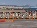 ΟΛΘ: Οκτώ νέα υβριδικά Straddle Carriers ενισχύουν τη δυναμική του λιμένα
