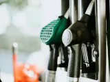 Καύσιμα: Ανεβαίνουν πάλι οι τιμές στην αντλία- Τι εκτιμά η αγορά