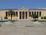Παράγουμε πτυχιακούς και μεταπτυχιακούς αλλά… αγράμματους!