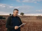 Αθηναϊκή Ζυθοποιία: Από το ελληνικό χωράφι στο ποτήρι, με όχημα τη συμβολαιακή γεωργία